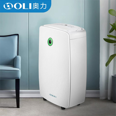 OLI�W������C